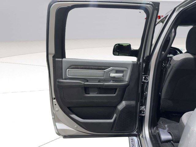 Used 2022 RAM 2500 Big Horn AWD/4WD image 41