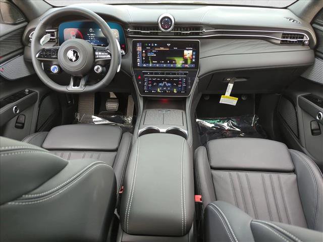 Used 2025 Maserati Grecale Modena image 18