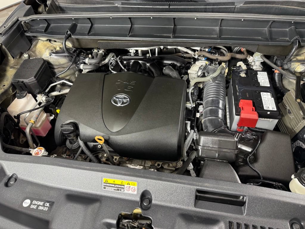 Used 2021 Toyota Highlander XSE AWD/4WD image 39