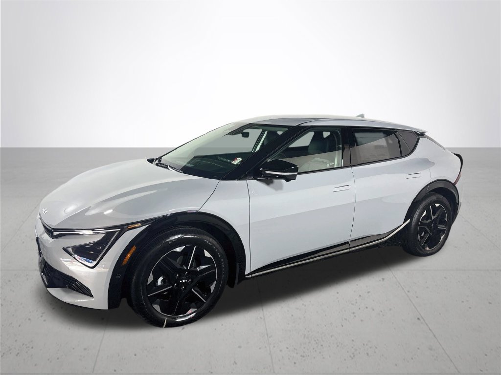 New 2026 Kia EV6 Wind RWD image 2