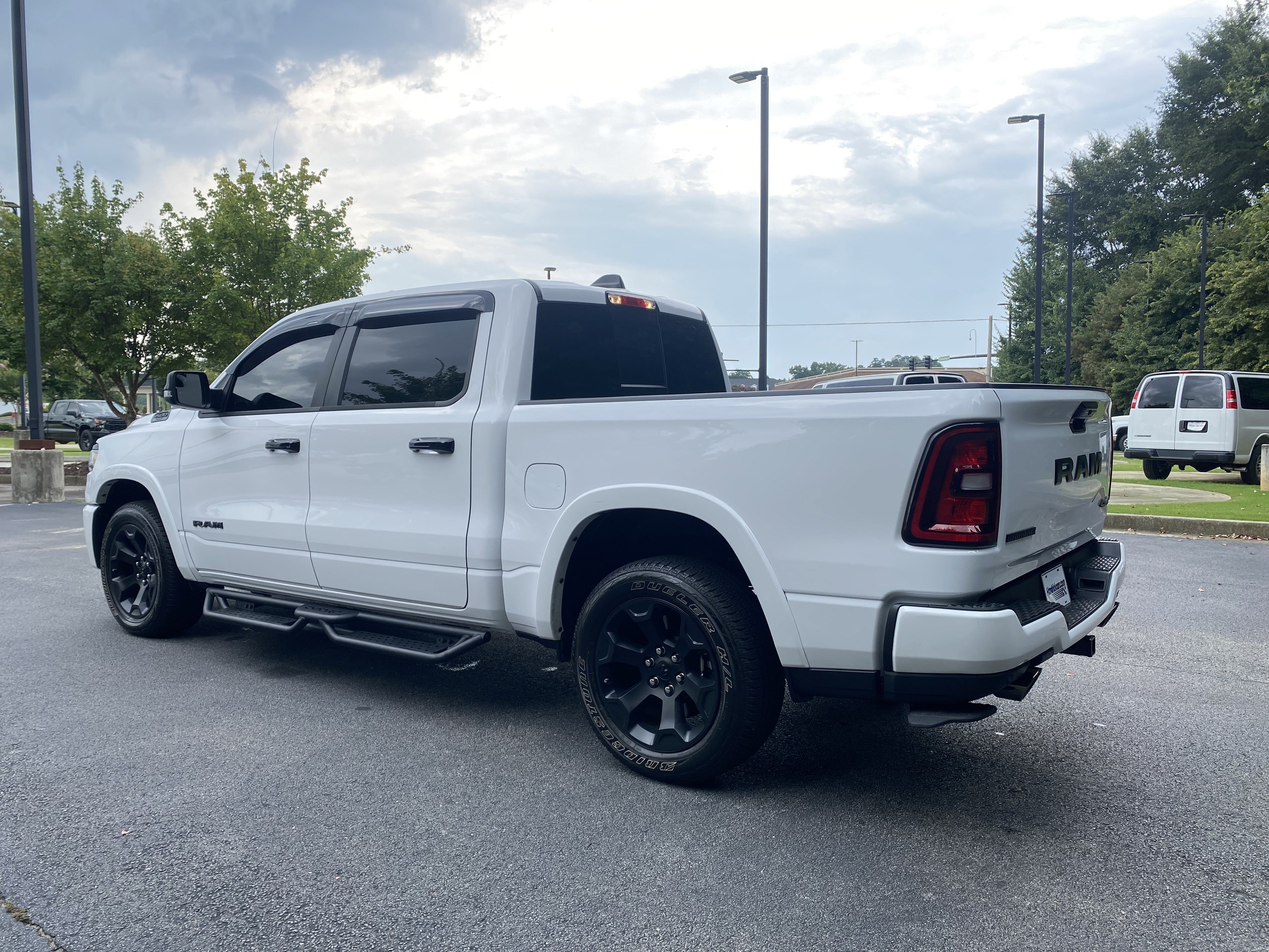Used 2025 RAM 1500 Big Horn AWD/4WD image 7