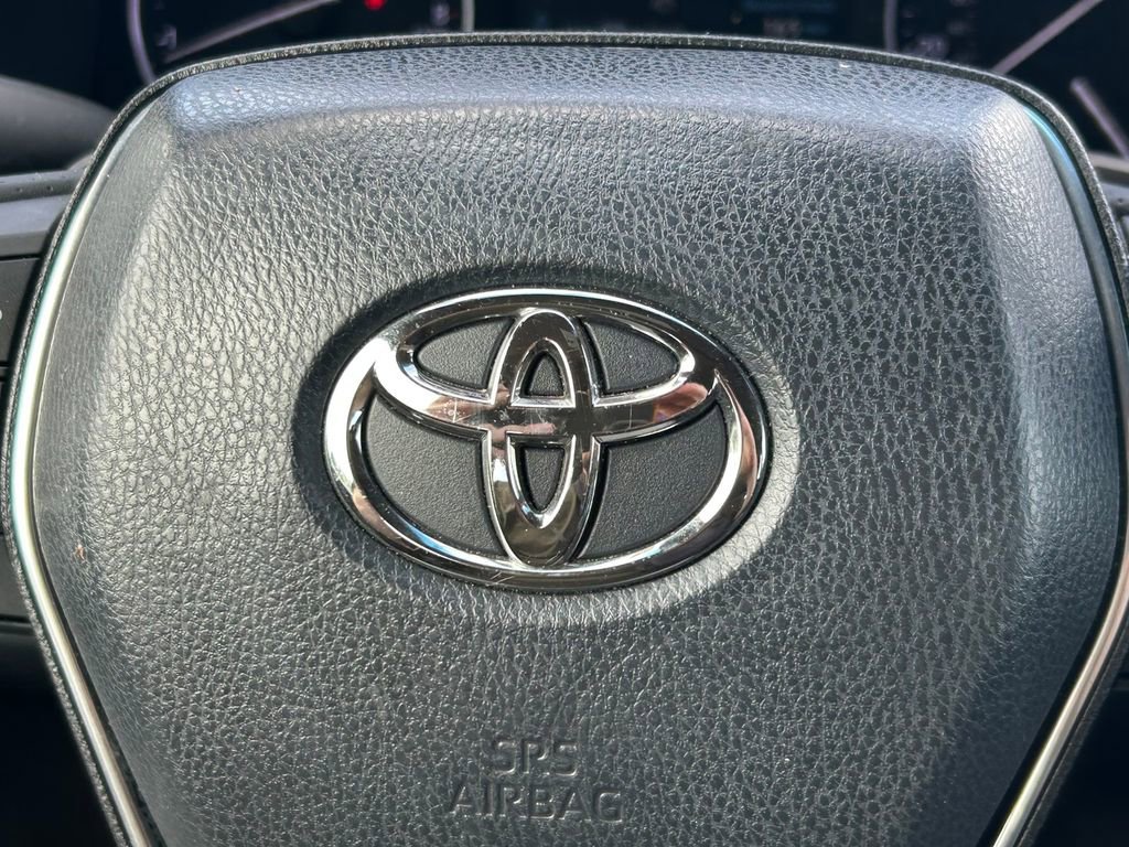 Used 2019 Toyota Avalon XSE image 35