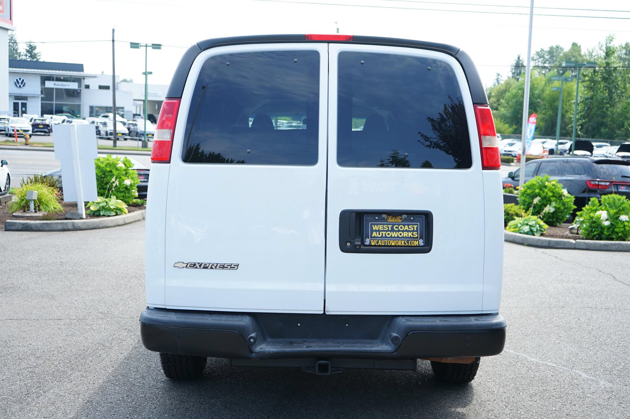 Used 2017 Chevrolet Express 3500 LS RWD image 4
