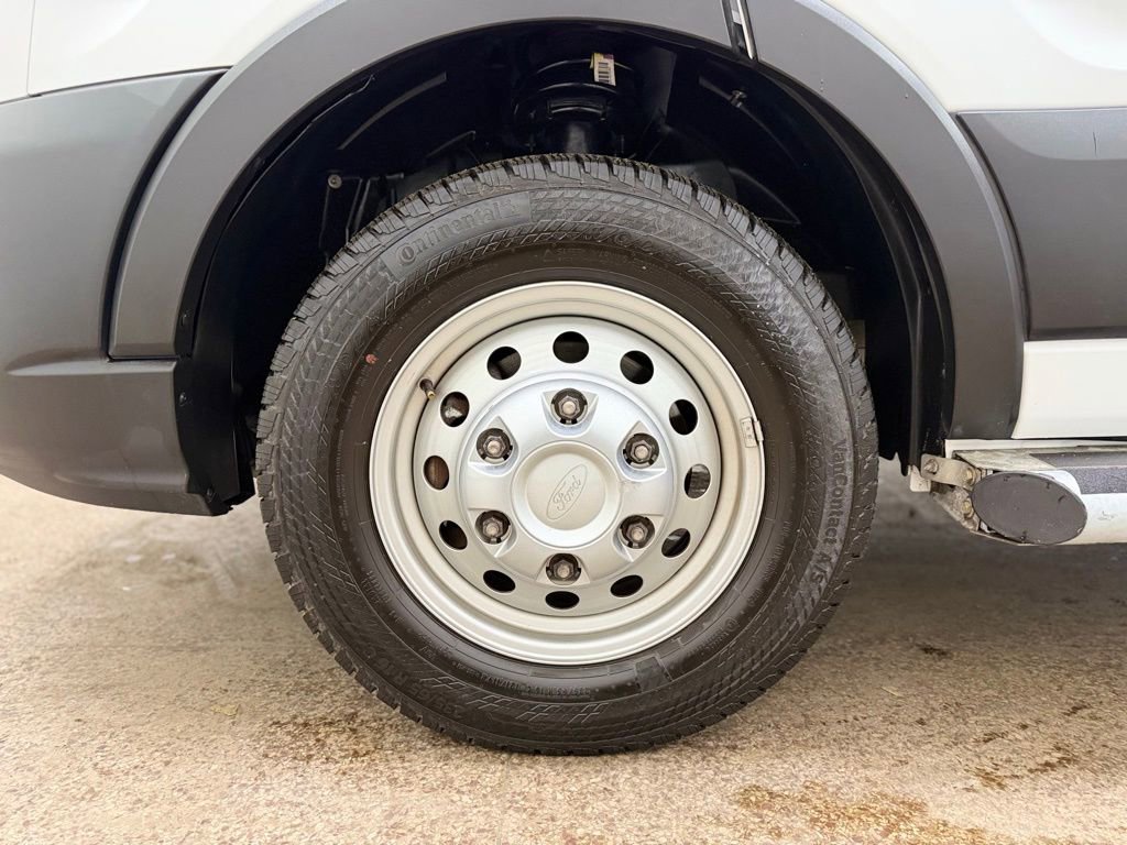 Used 2024 Ford Transit 250 Low Roof AWD w/ Exterior Upgrade Package image 23