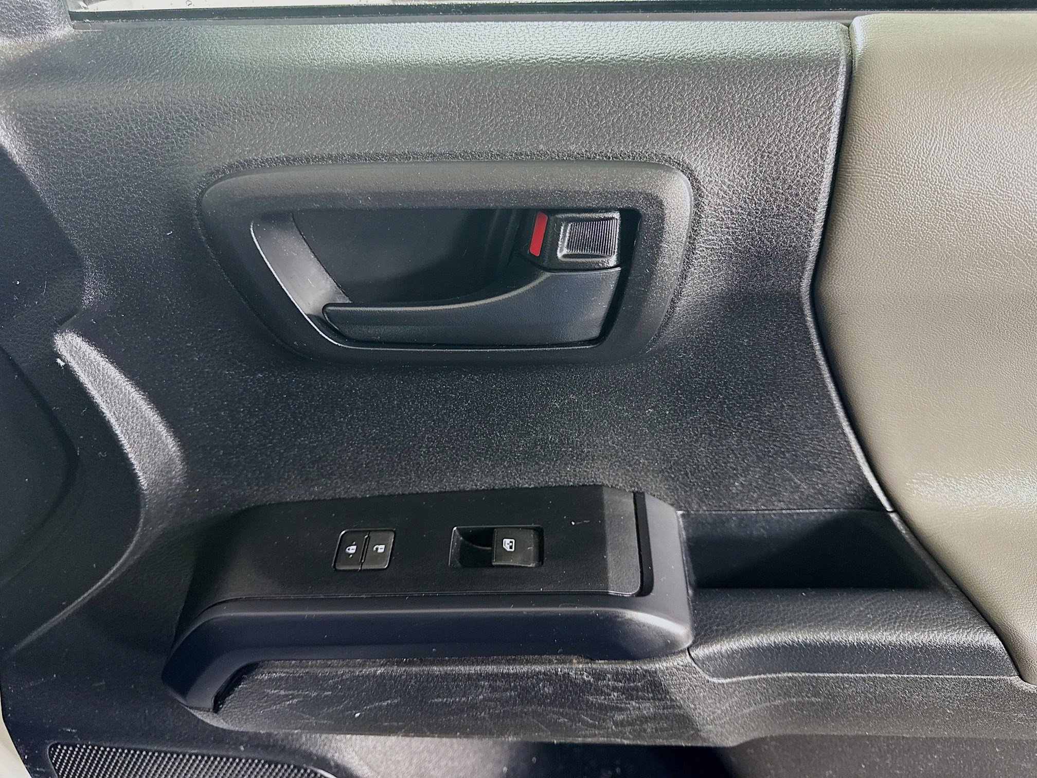 Used 2021 Toyota Tacoma SR image 30