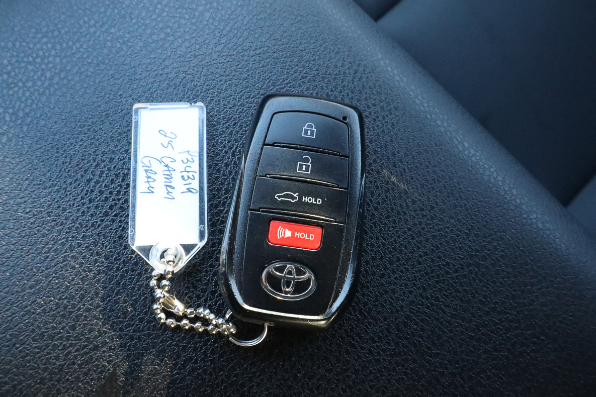 Used 2025 Toyota Camry SE image 30