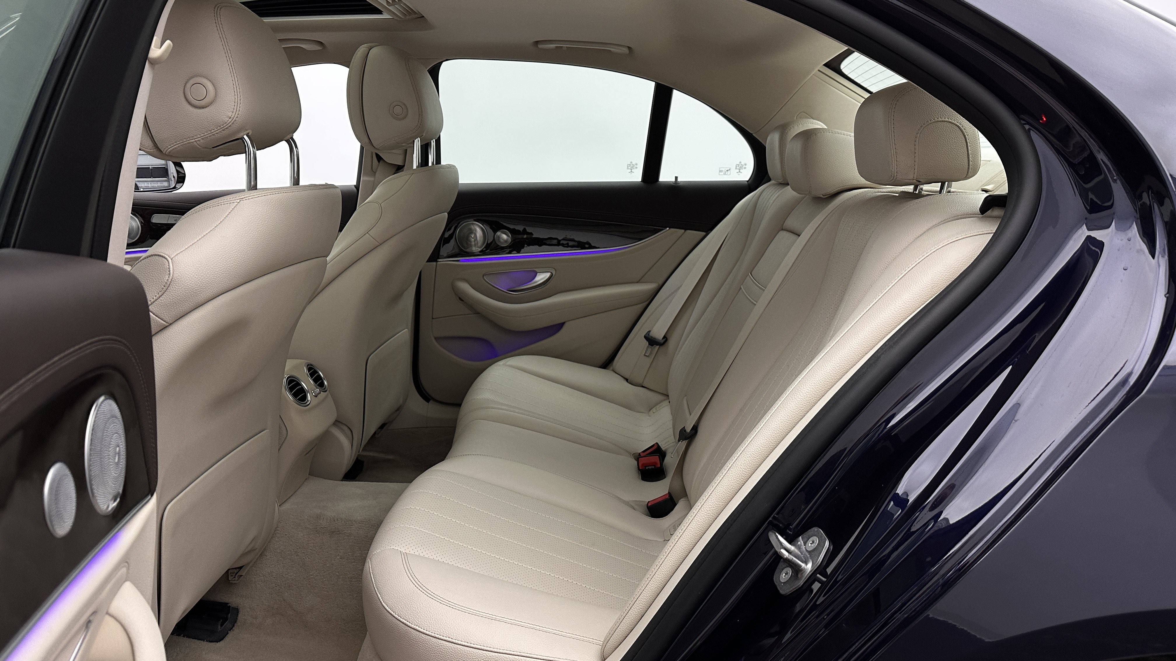 Used 2017 Mercedes-Benz E 300 image 21