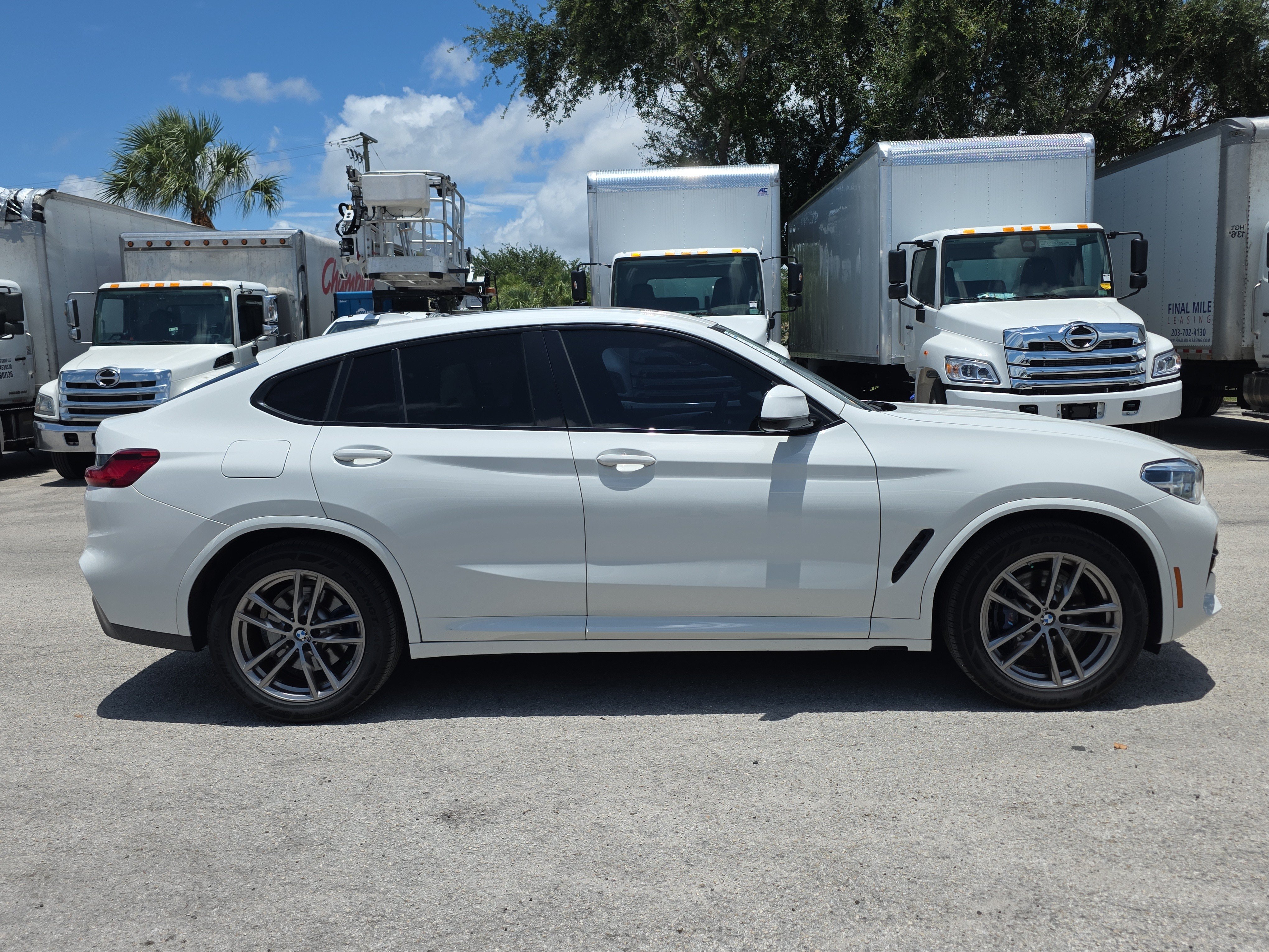 Used 2021 BMW X4 M40i w/ Premium Package AWD/4WD image 8