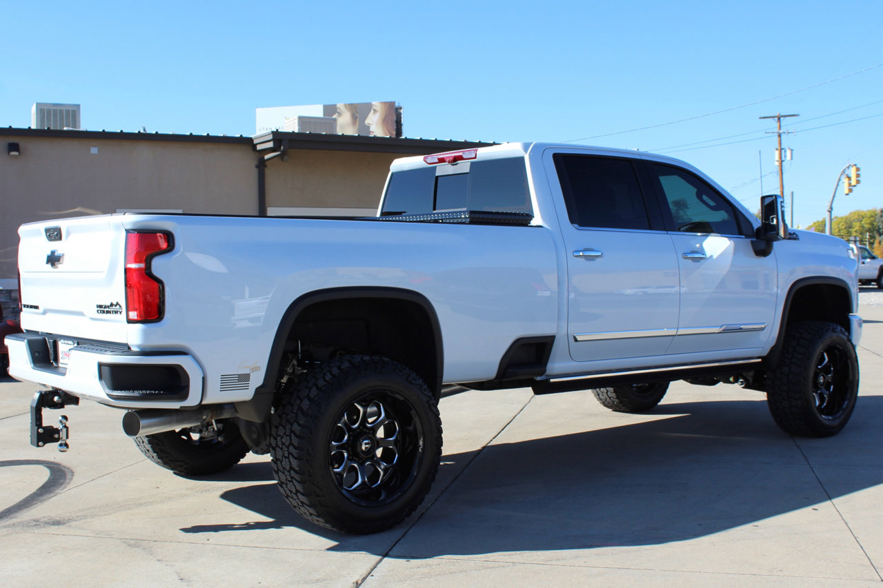 Used 2026 Chevrolet Silverado 3500 High Country w/ High Country Premium Package image 19