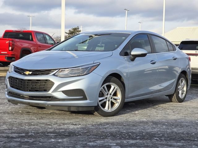 Used 2017 Chevrolet Cruze LT w/ Convenience Package image 2