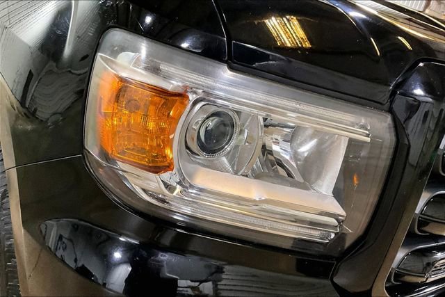 Used 2016 GMC Canyon SLT image 4