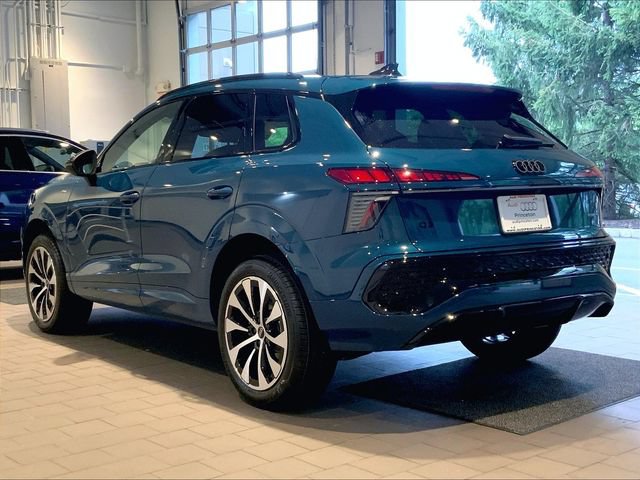 New 2026 Audi Q3 quattro 2.0T AWD/4WD image 3