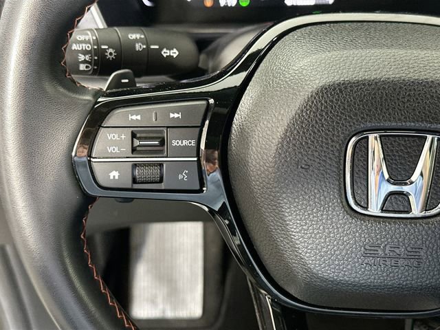 Used 2025 Honda Pilot Sport image 21