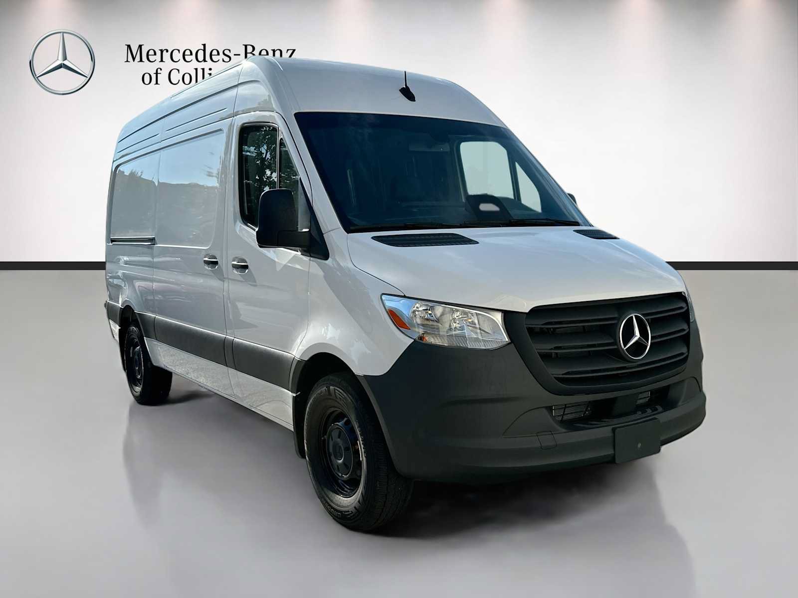 Used 2025 Mercedes-Benz Sprinter 2500 image 3