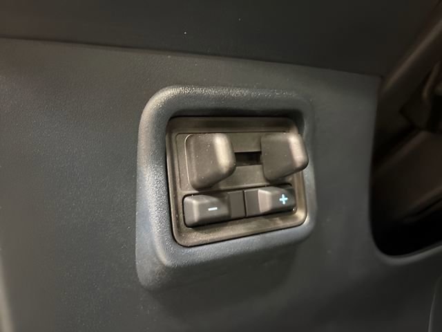 New 2025 Ford Maverick Lariat w/ Black Appearance Package image 32