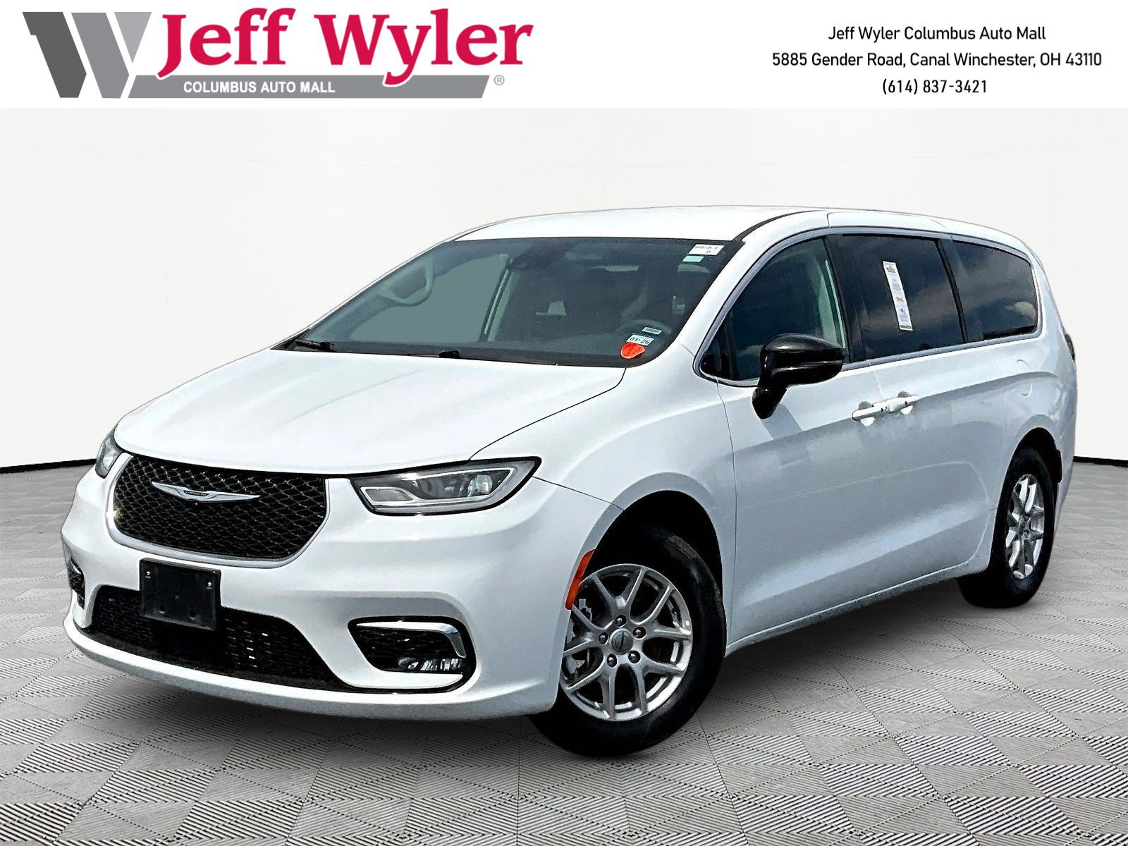 Used 2024 Chrysler Pacifica Touring-L