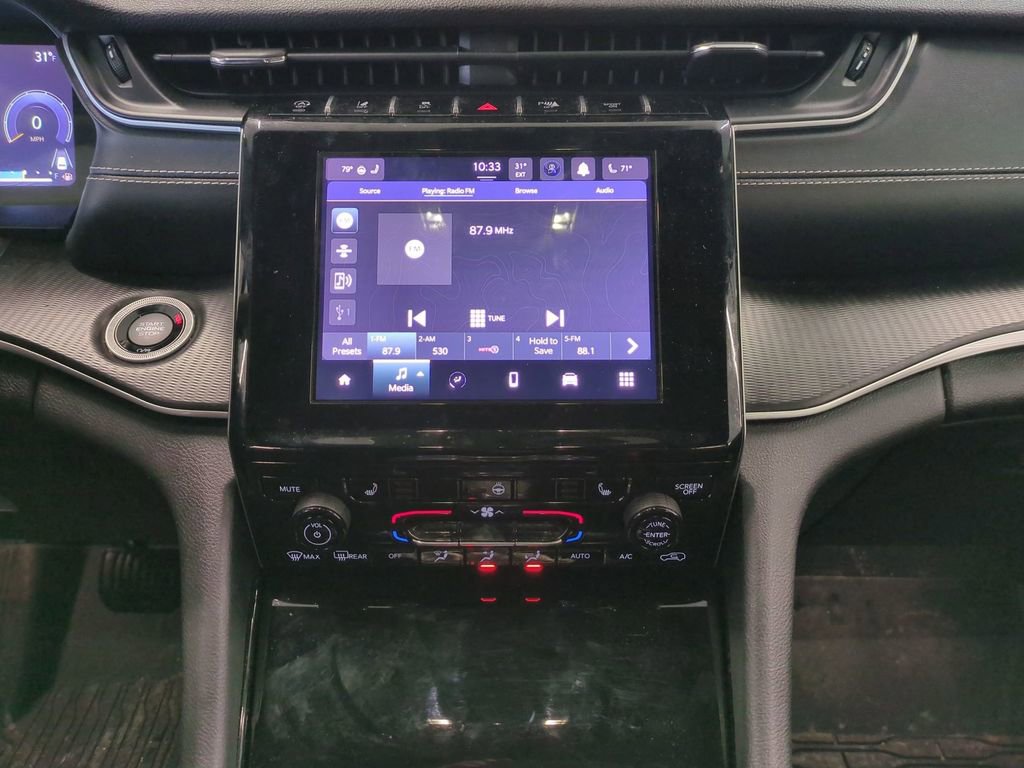 Used 2023 Jeep Grand Cherokee Altitude image 34