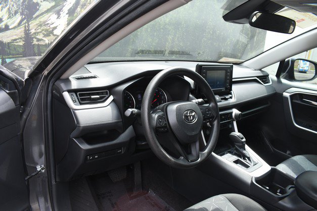 Certified 2022 Toyota RAV4 XLE w/ Convenience Package FWD image 14