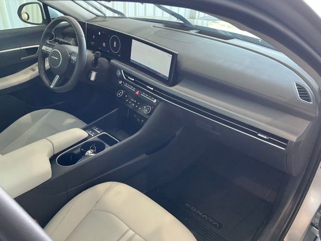 Used 2025 Hyundai Sonata SEL FWD image 24