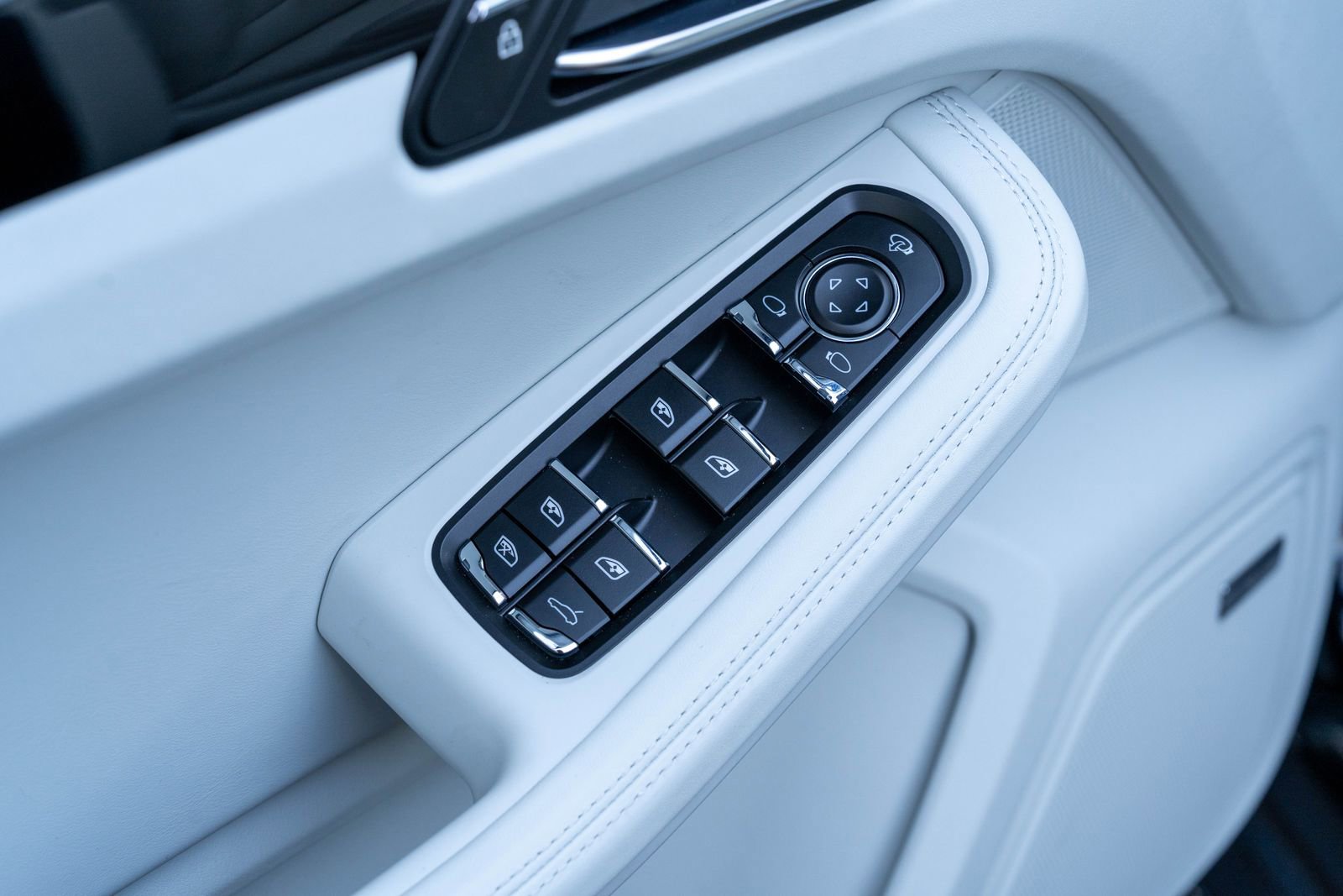 Certified 2026 Porsche Macan S image 21