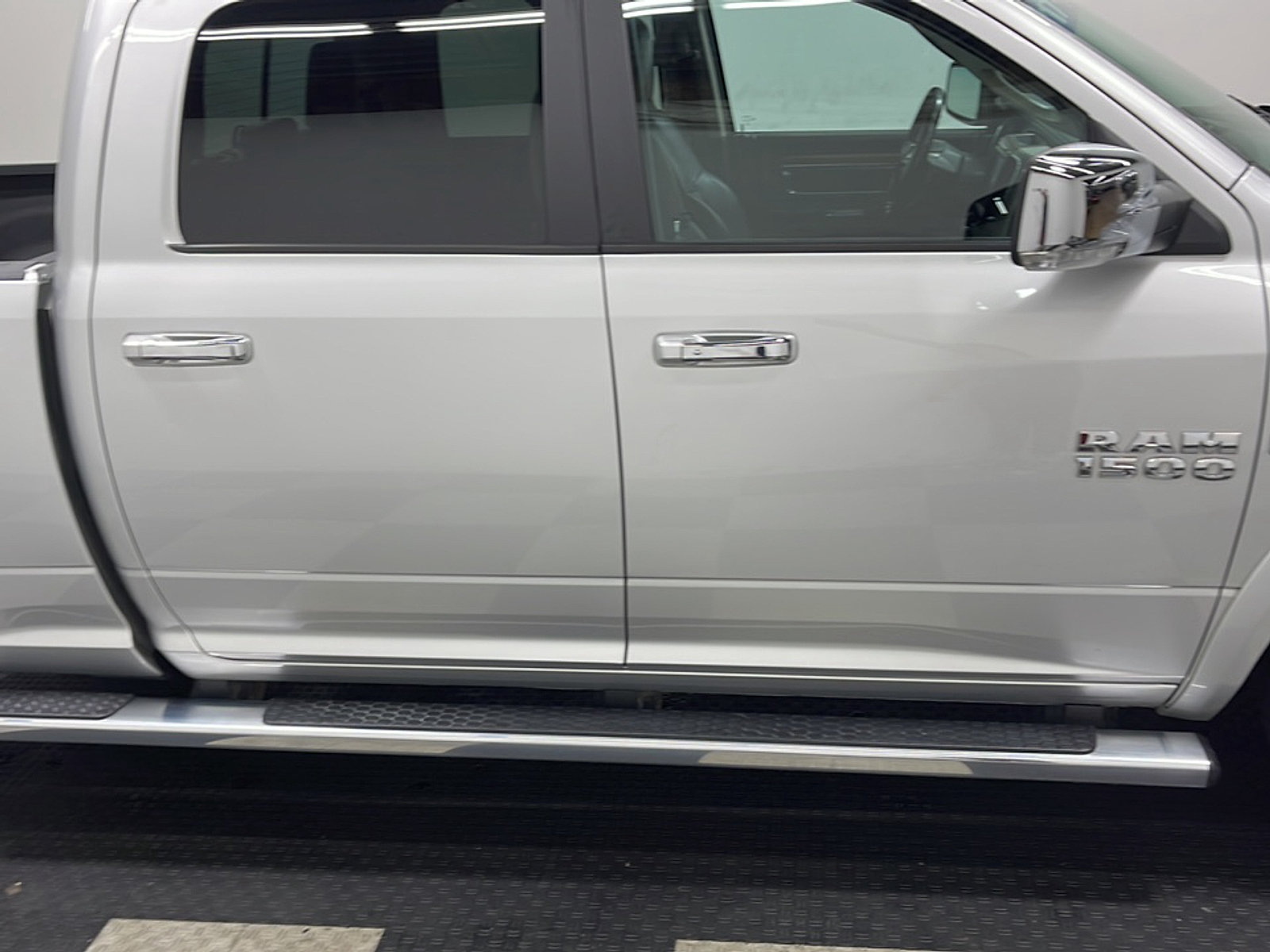 Used 2017 RAM 1500 Laramie w/ Convenience Group AWD/4WD image 21