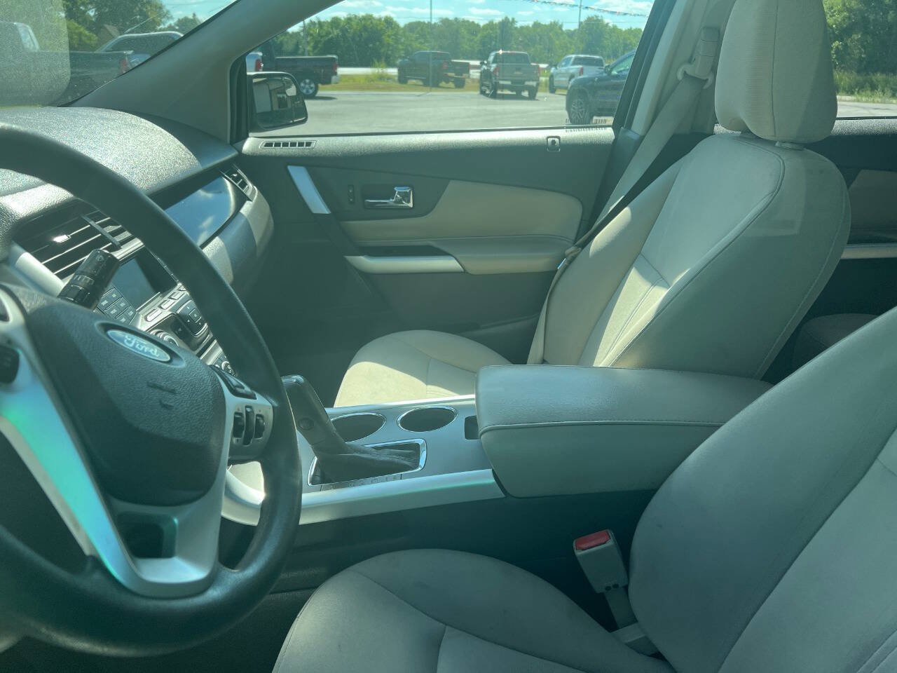 Used 2012 Ford Edge SE image 10