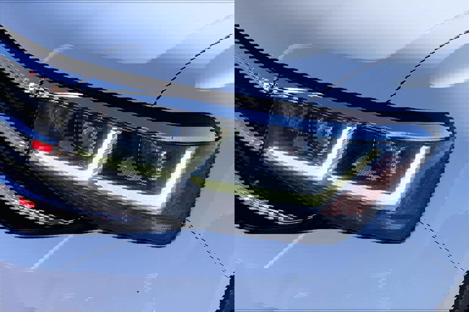 Used 2021 Volkswagen Atlas Cross Sport SEL image 28