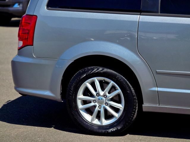 Used 2013 Dodge Grand Caravan SXT FWD image 11