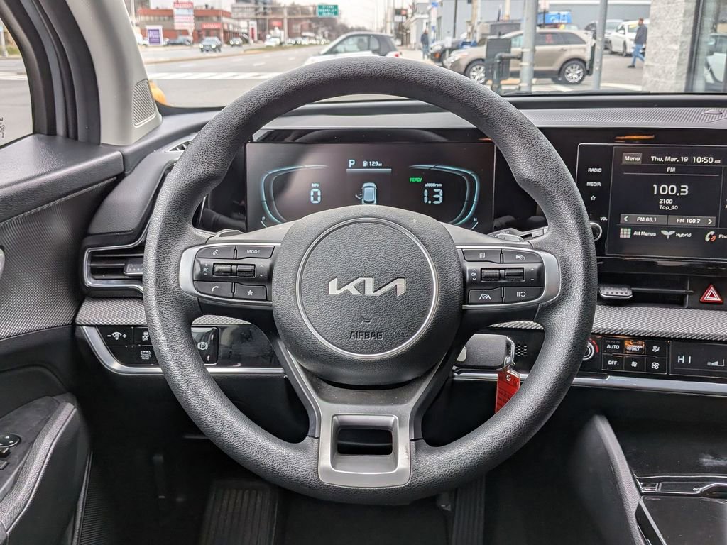 Used 2023 Kia Sportage LX image 13