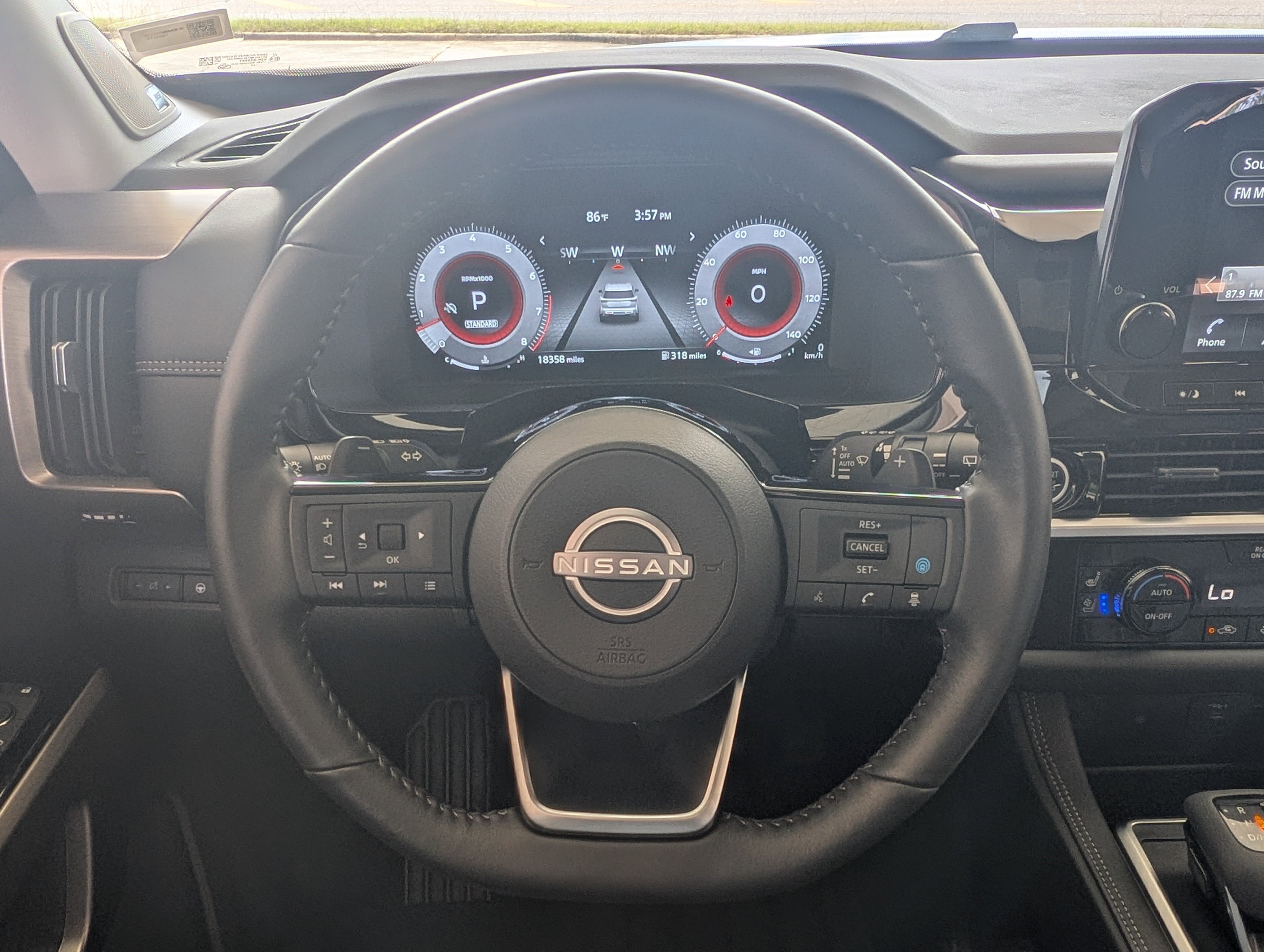 Used 2024 Nissan Pathfinder Platinum w/ Cargo Package image 25