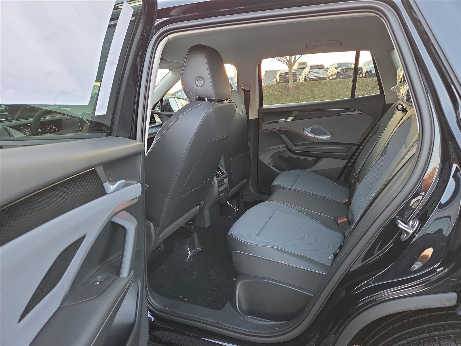 New 2026 Volkswagen Tiguan SE image 24