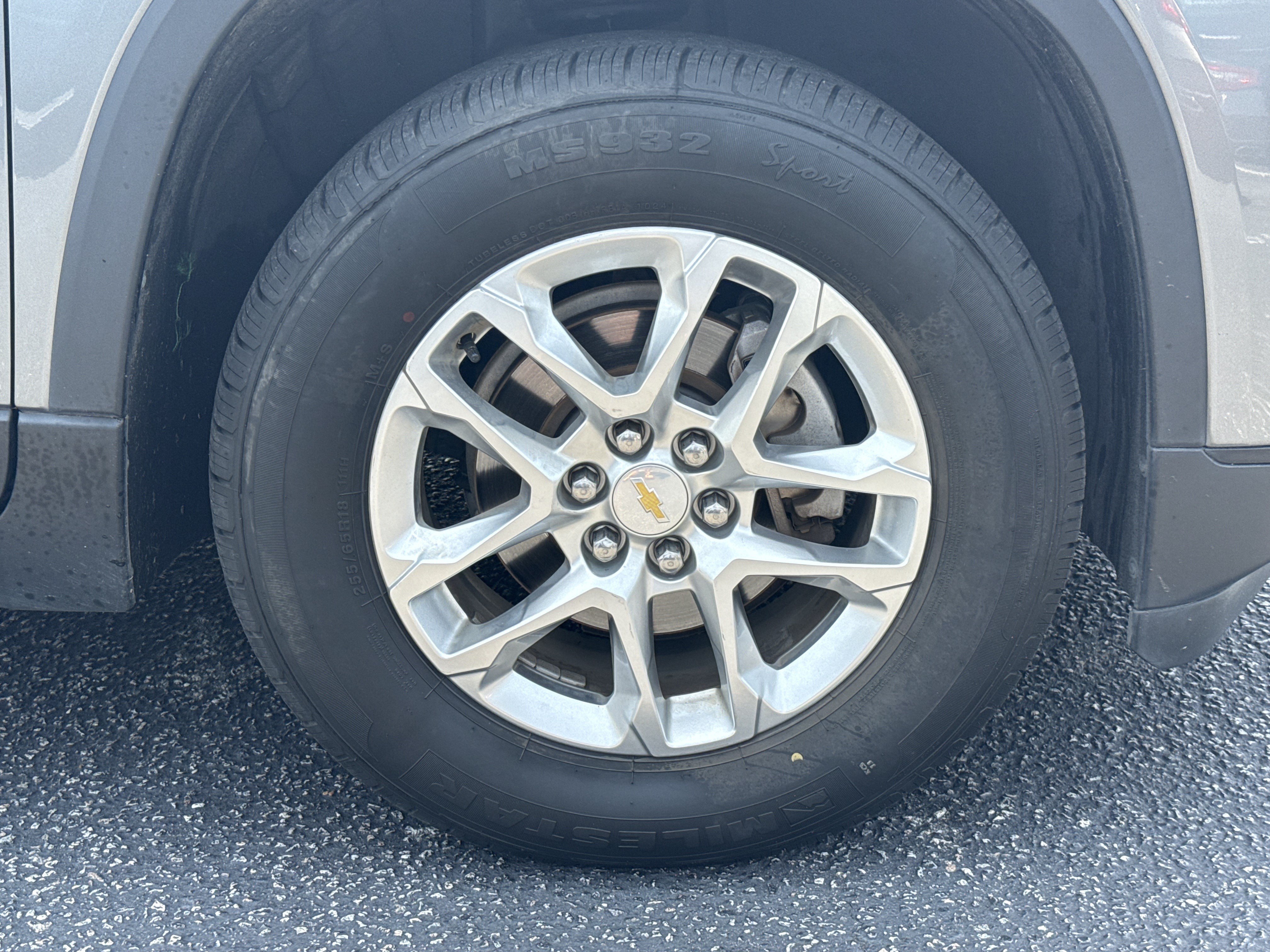 Used 2020 Chevrolet Traverse LS FWD image 13