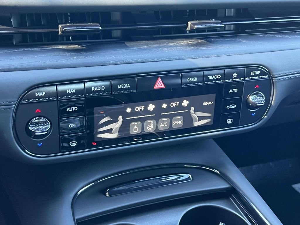 New 2026 Genesis G90 3.5T Prestige image 14