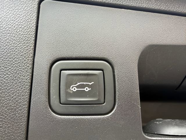 Used 2021 Cadillac XT4 Premium Luxury FWD image 10