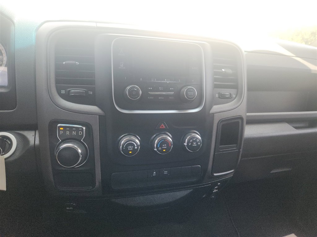 Used 2018 RAM 1500 Express image 19