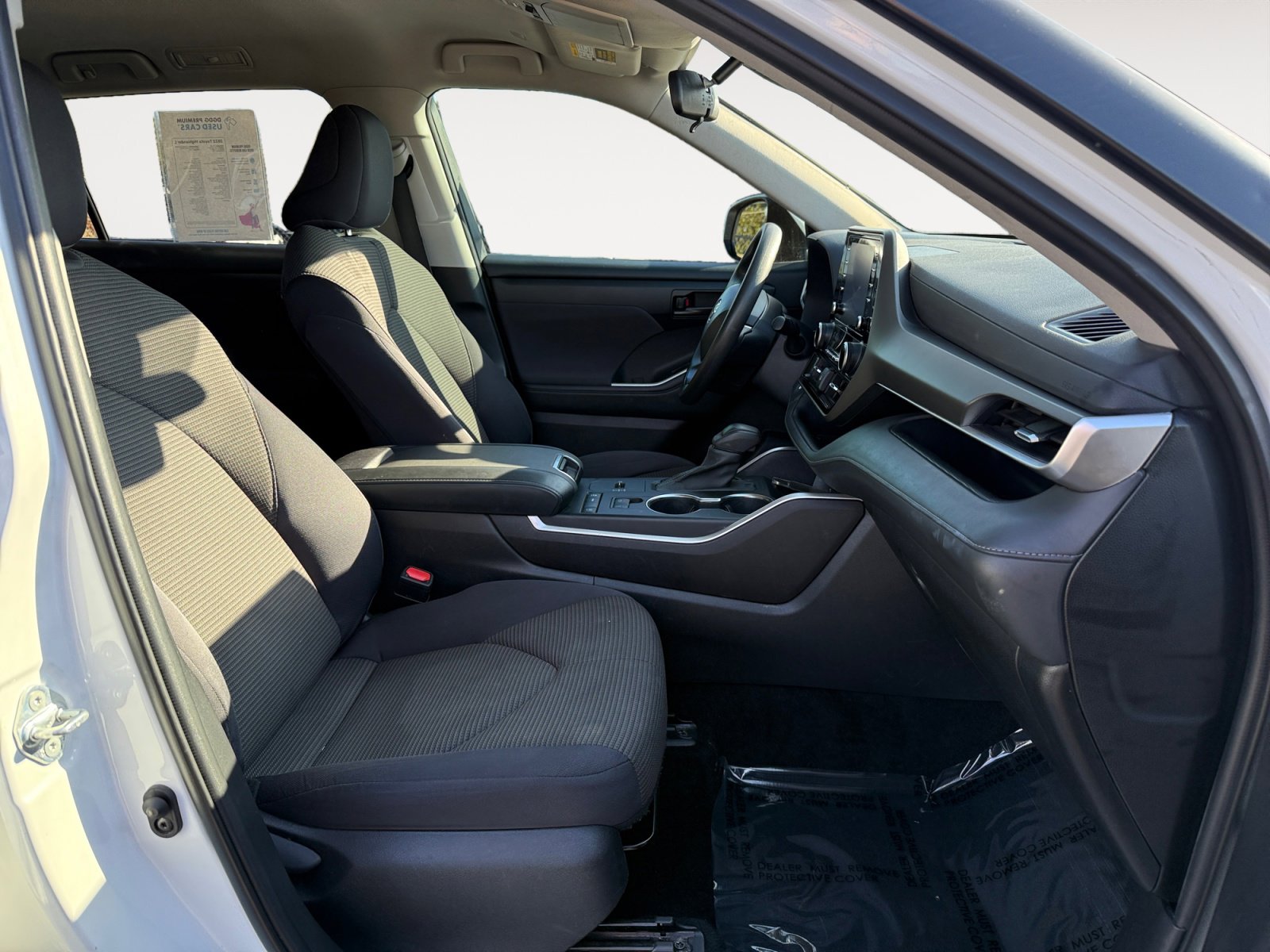 Used 2022 Toyota Highlander L image 19