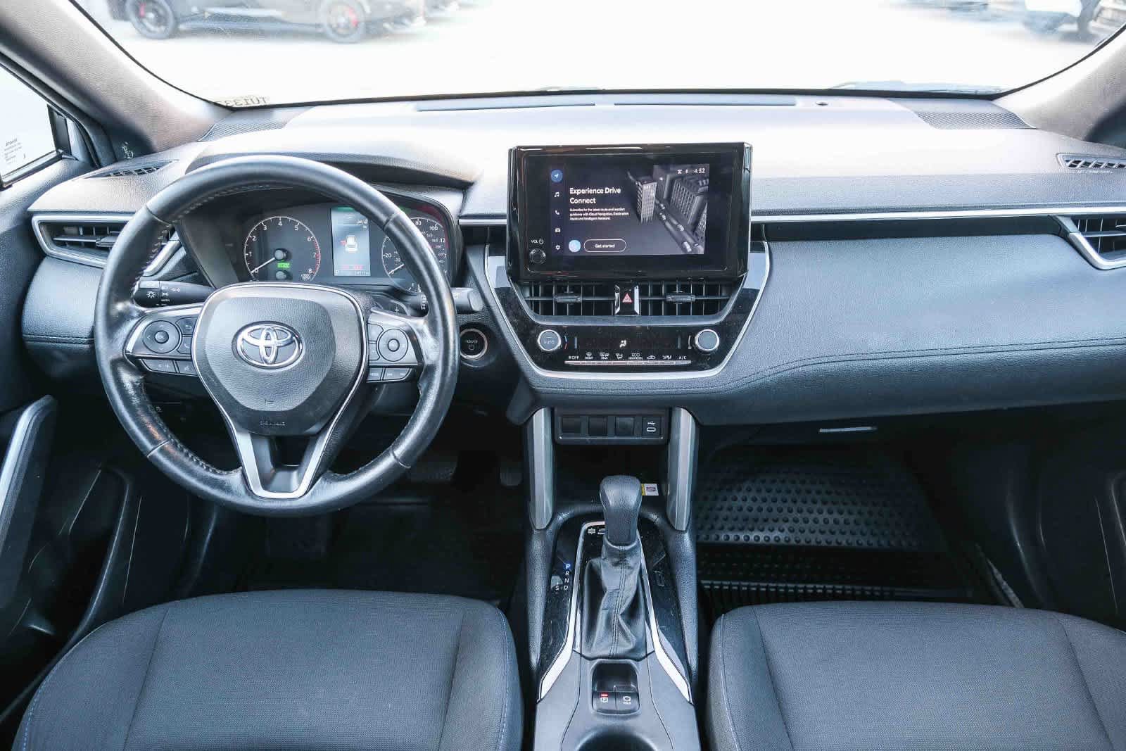 Used 2023 Toyota Corolla Cross AWD Hybrid image 13