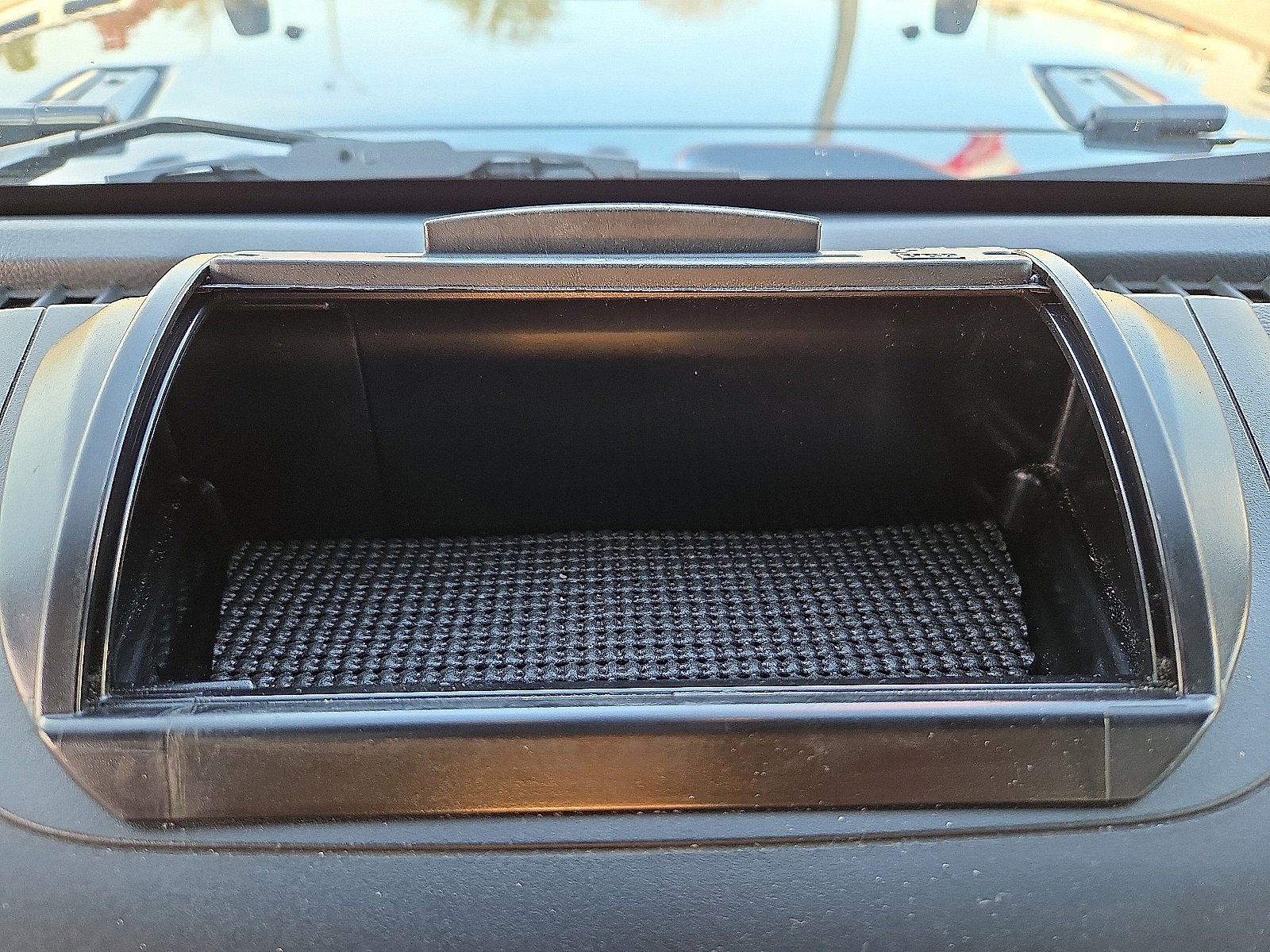 Used 2017 Jeep Wrangler Unlimited Rubicon w/ Connectivity Group image 22