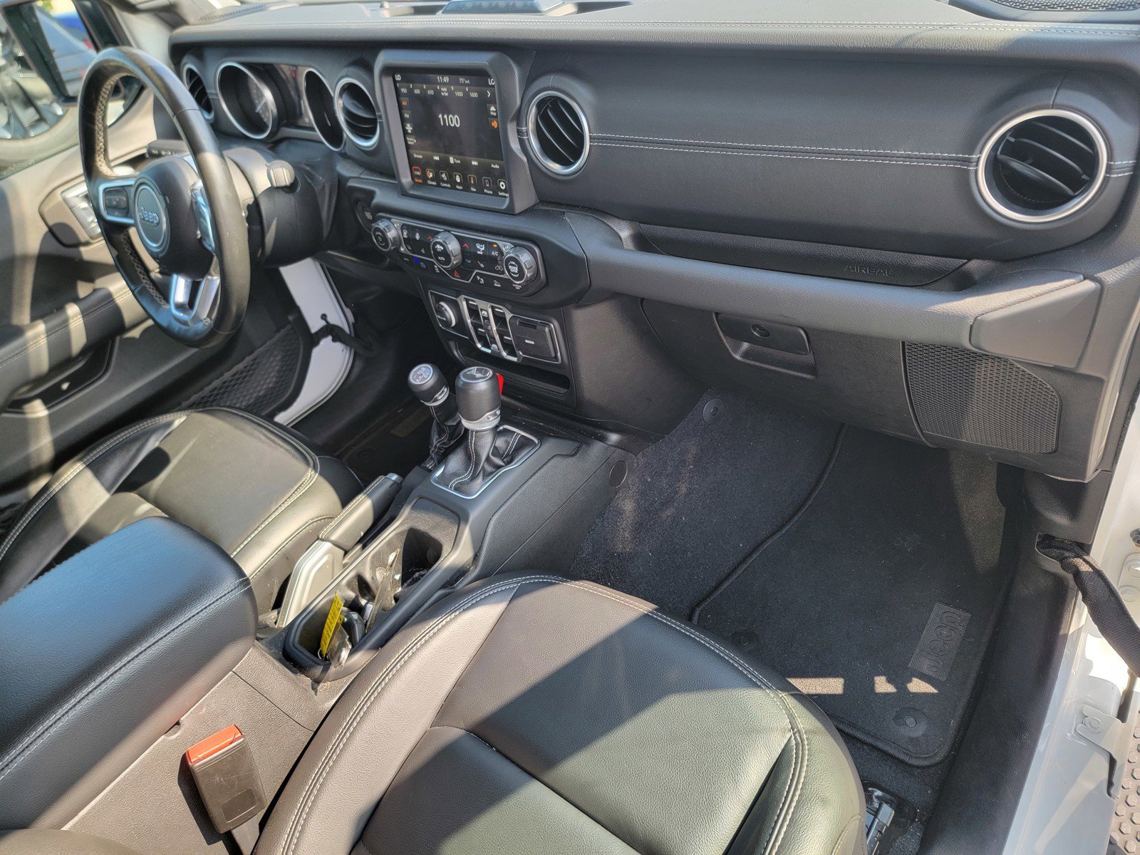 Certified 2022 Jeep Wrangler Unlimited Sahara w/ Cold Weather Group image 20