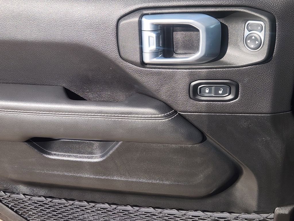 Used 2022 Jeep Wrangler Unlimited Sahara w/ Cold Weather Group image 24