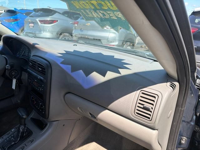 Used 2002 Saturn L-Series L100 w/ Special Edition Pkg FWD image 22