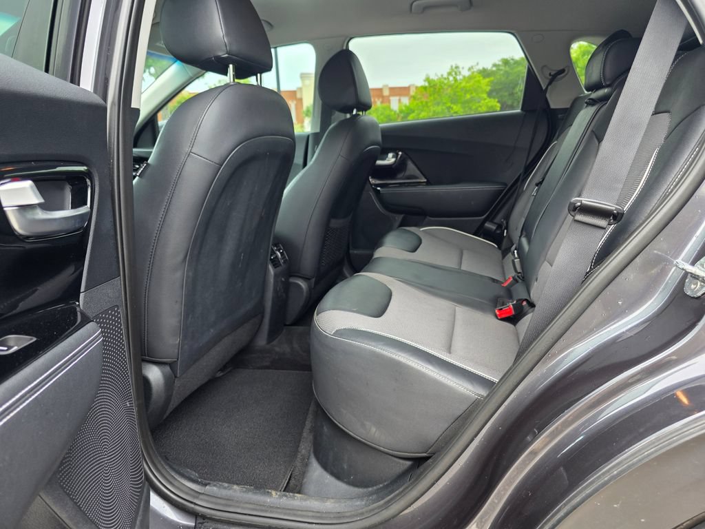 Used 2020 Kia Niro EX FWD image 29