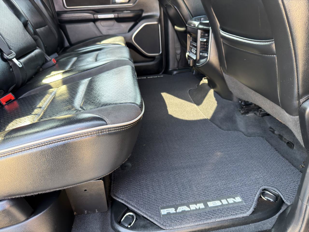 Used 2019 RAM 1500 Laramie AWD/4WD image 50
