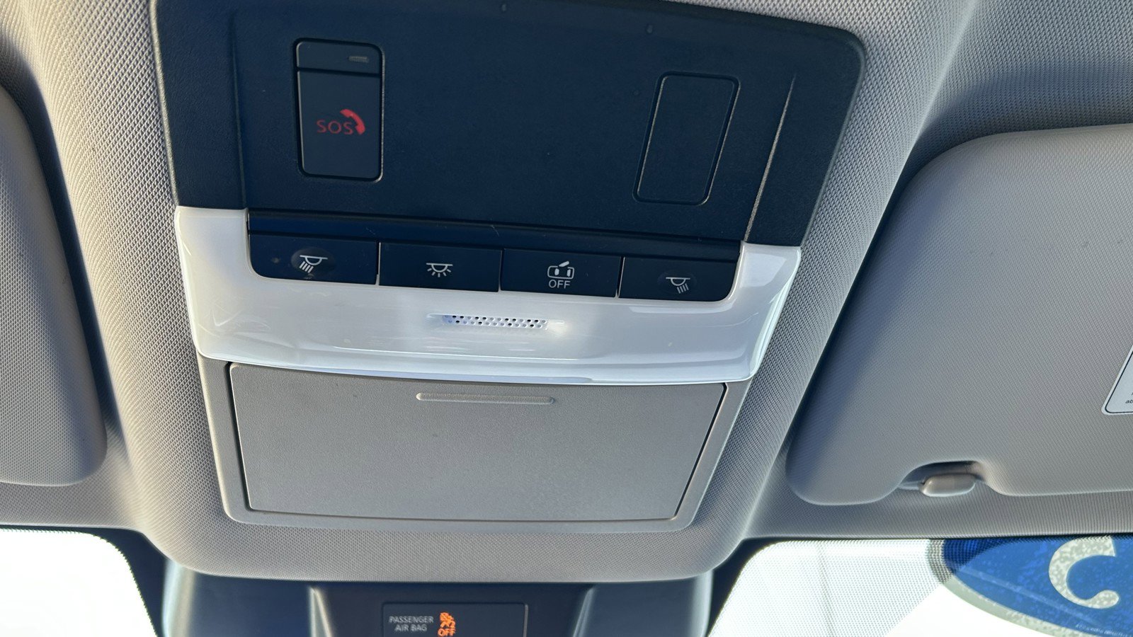 Used 2025 Nissan Rogue SV image 36