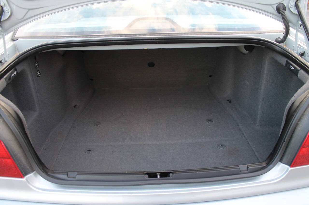 Used 1997 BMW 528i Sedan RWD image 25
