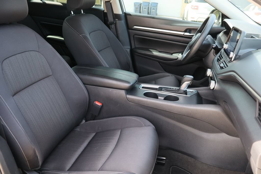 Used 2022 Nissan Altima 2.5 SV FWD image 26