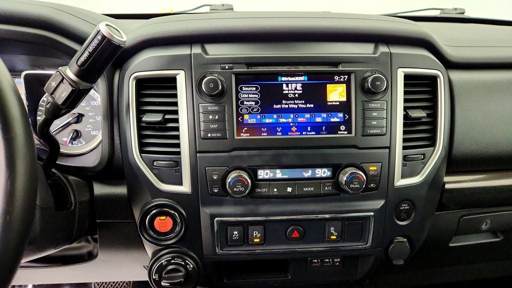 Used 2019 Nissan Titan SV w/ SV Convenience Package AWD/4WD image 16
