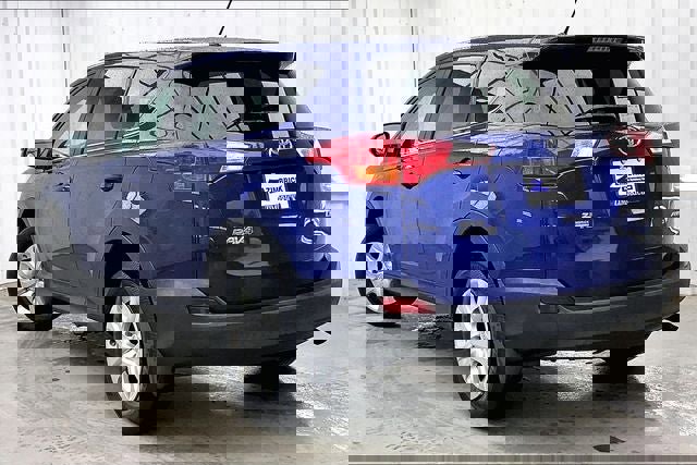 Used 2015 Toyota RAV4 LE AWD/4WD image 11