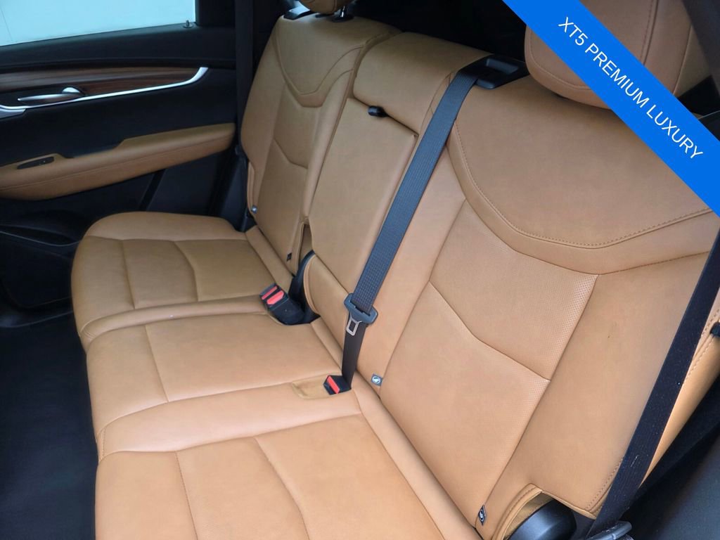 Used 2023 Cadillac XT5 Premium Luxury AWD/4WD image 16