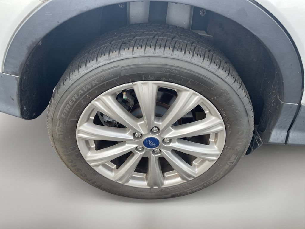 Used 2017 Ford Escape Titanium FWD image 10